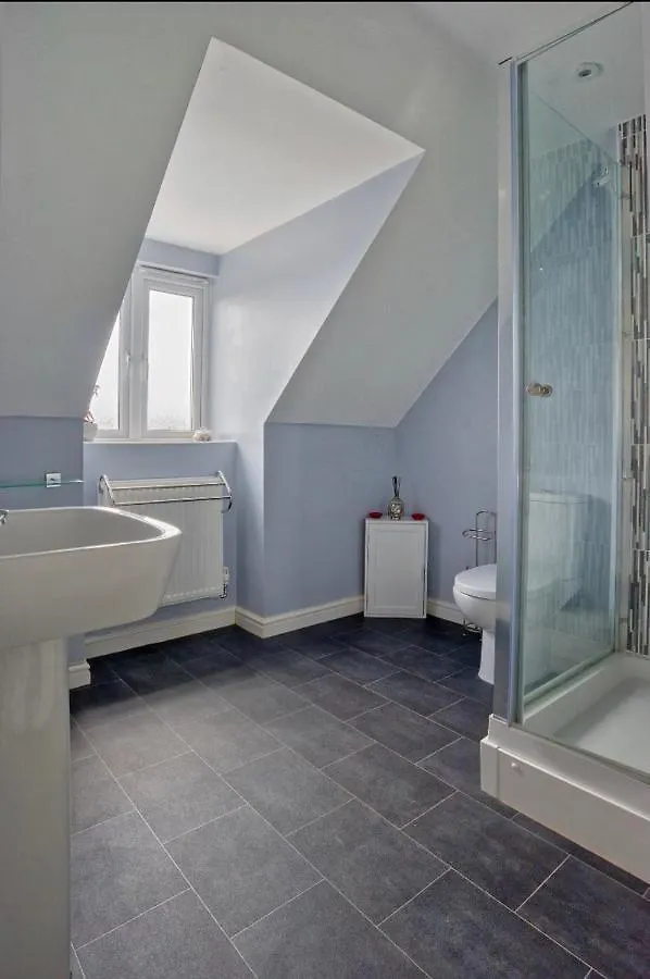 Entire 4 Bed Townhouse Villa Exeter Holiday home
